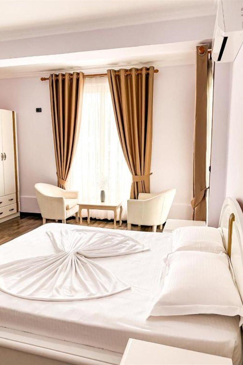 Hotel Majestic Durrës Kültér fotó