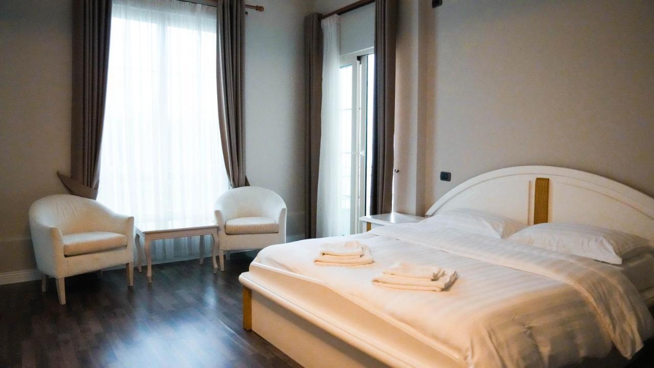 Hotel Majestic Durrës Kültér fotó